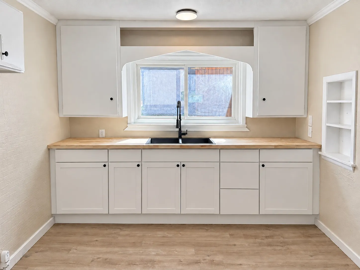 3 bed, 1250 sqft, $2,950 — Photo 1