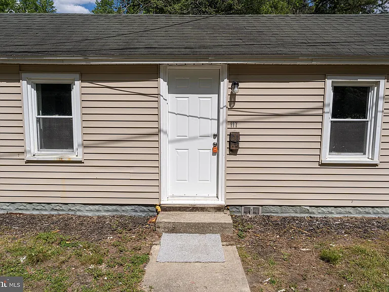 117 Davis Ln — Photo 8