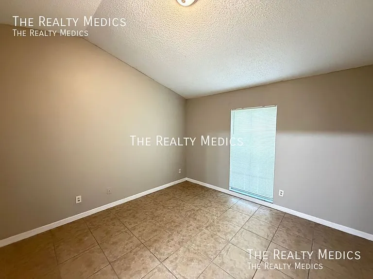 1663 Palm Leaf Dr — Photo 12