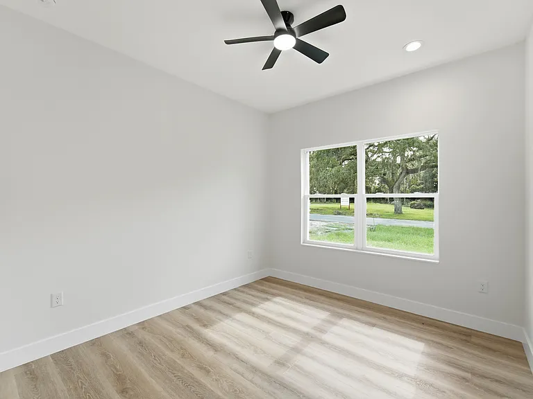 1324 Marshall Dr — Photo 22