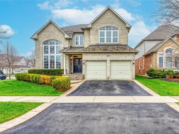4267 Sarazen Dr, Burlington, ON L7M 4Z2