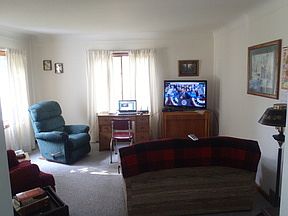 3rd image of 211 N 1st St
