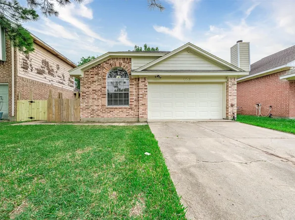 103 Avocado St, Lake Jackson, TX 77566
