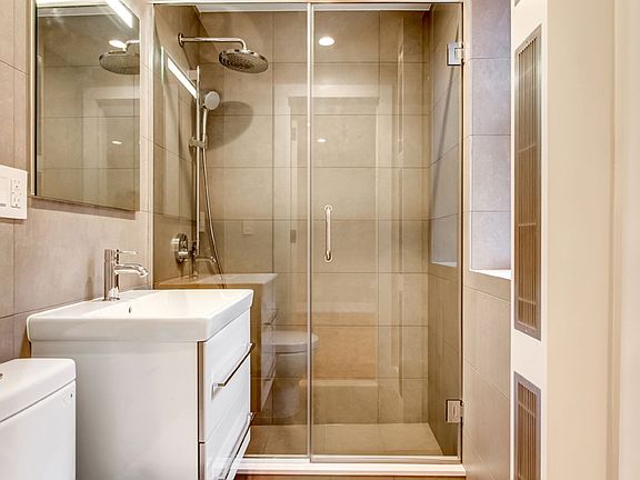 3rd image of 220 W 24th St #2204M