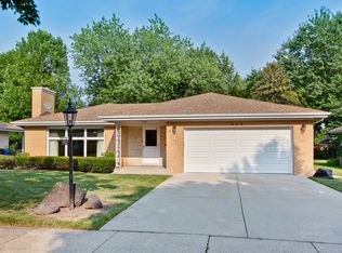 805 S Na Wa Ta Ave, Mount Prospect, IL
