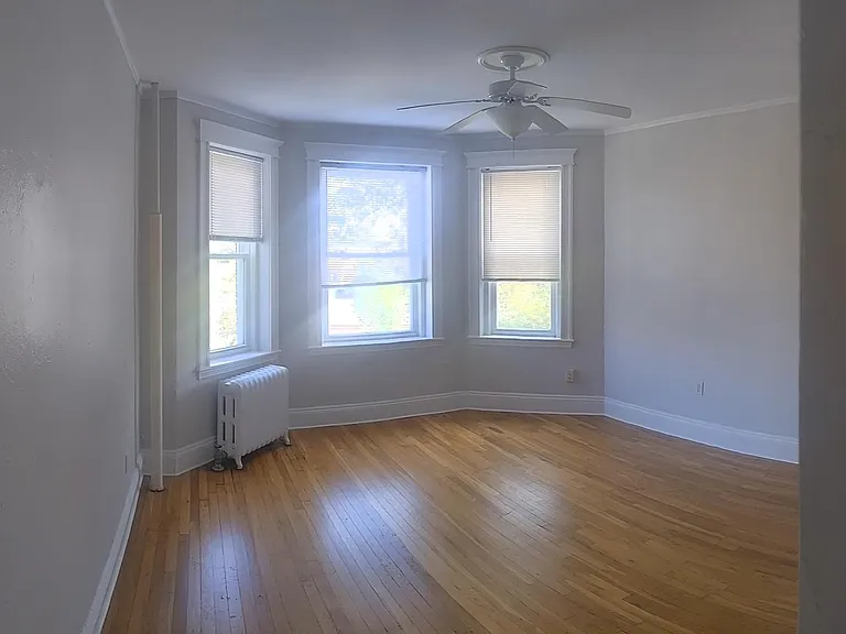 1641 Commonwealth Ave — Photo 2