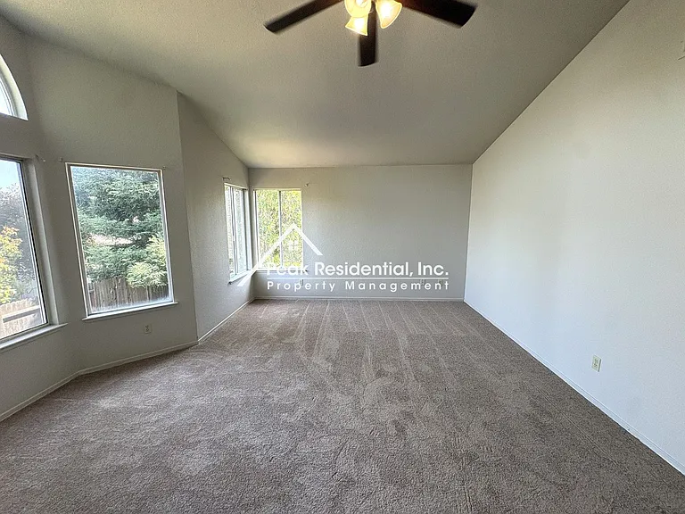 5621 Summit Dr — Photo 20