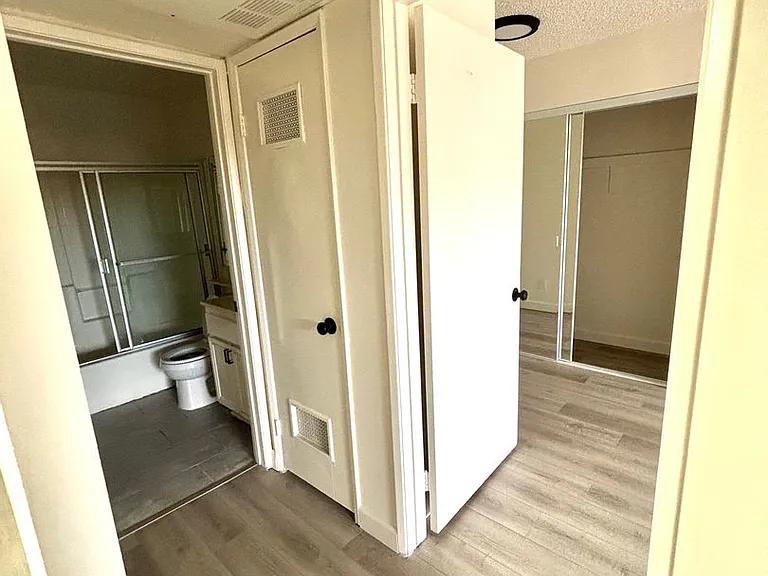 6331 Los Robles Ave — Photo 4