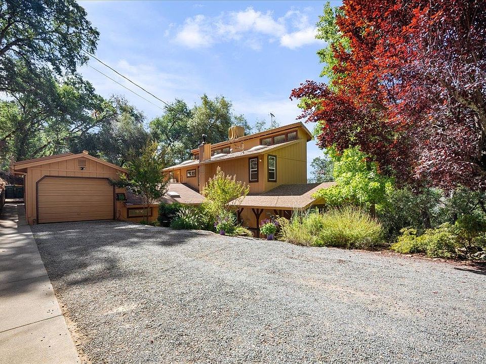 1st image of 5721 Treasure Ln