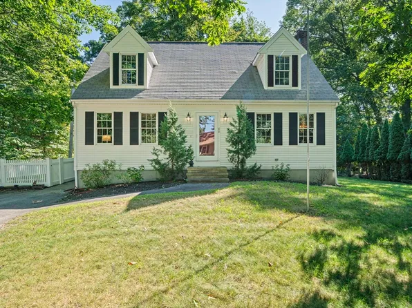 66 Cottage Ln, Weymouth, MA 02188