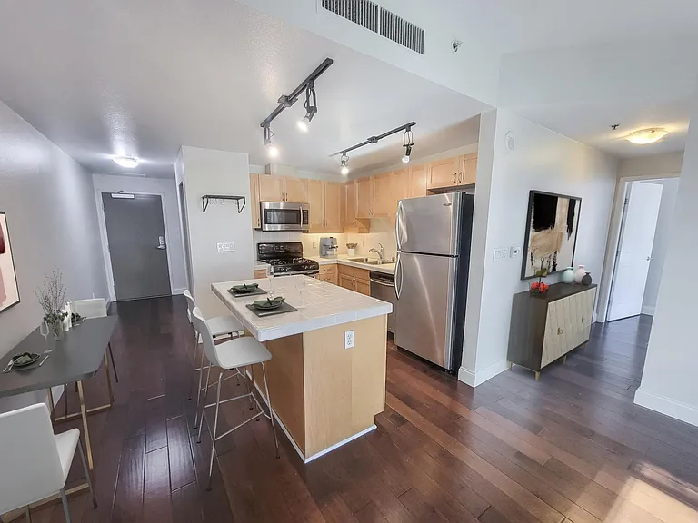 1240 India St #318 — Photo 2