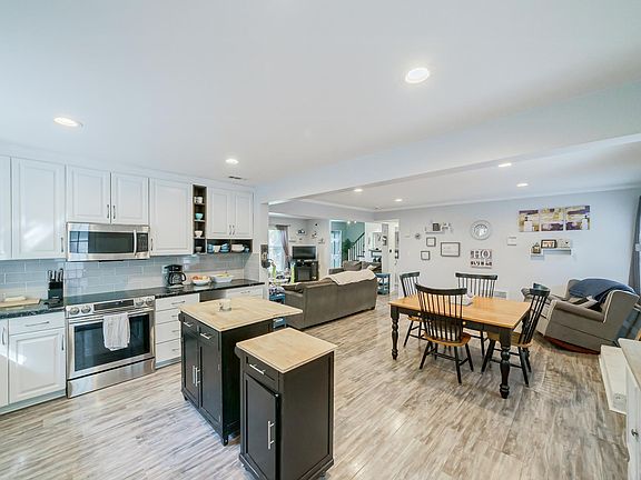 4th image of 7632 Surreywood Pl