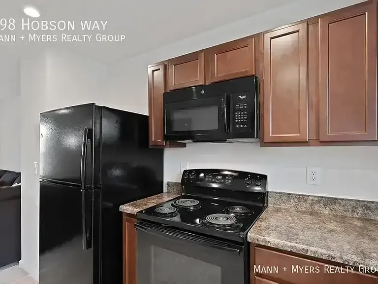 398 Hobson Way — Photo 10