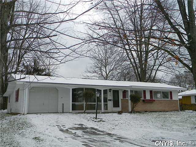 1st image of 4 Elderberry Ln