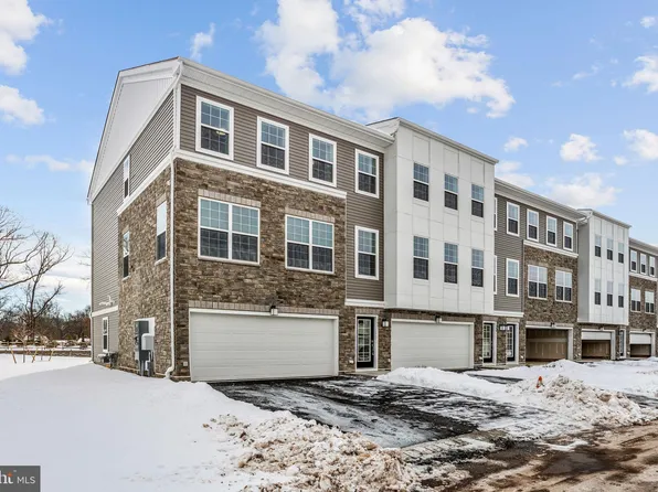 137 Ada Hightower Ave, Pennington, NJ 08534