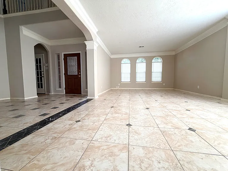 22406 Wildwood Grove Dr — Photo 3