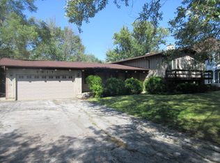 2817 Vollmer Rd, Flossmoor, IL 60422