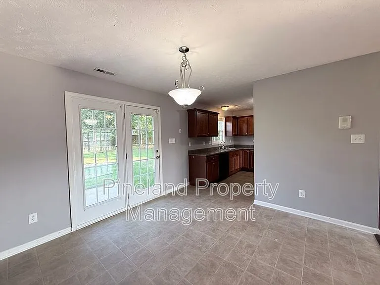 641 Corsegan Rd — Photo 11