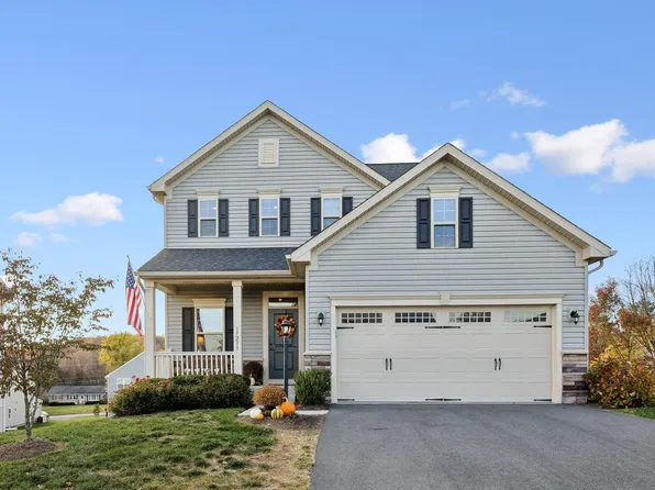 17239 Old Ingelside Dr, Round Hill, VA 20141