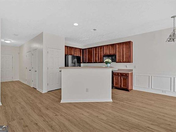 5th image of 2555 Flat Shoals Rd APT 1104