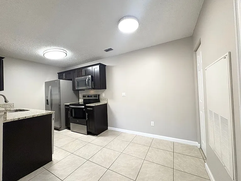 2569 Grassy Point Dr #109 — Photo 6