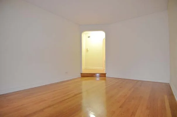 Rented by MNS | media 10