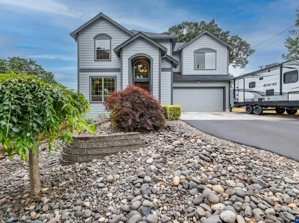 325 S 11th St, Saint Helens, OR 97051