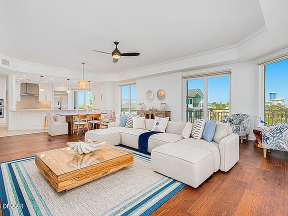 5th image of 2855 Atlantic Ave Unit 303