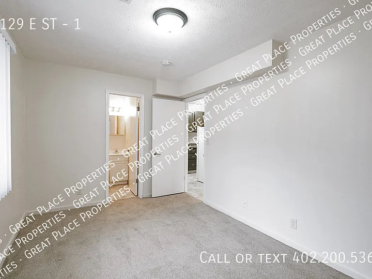 1129 E St #1 — Photo 8