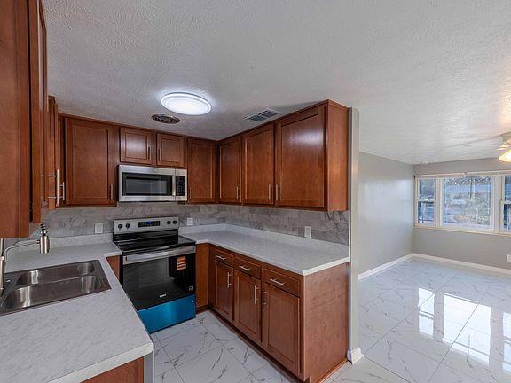 4th image of 130 Ursa St