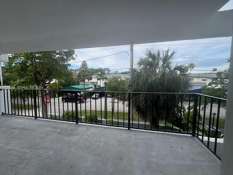 16508 NE 26th Ave #201 — Photo 3