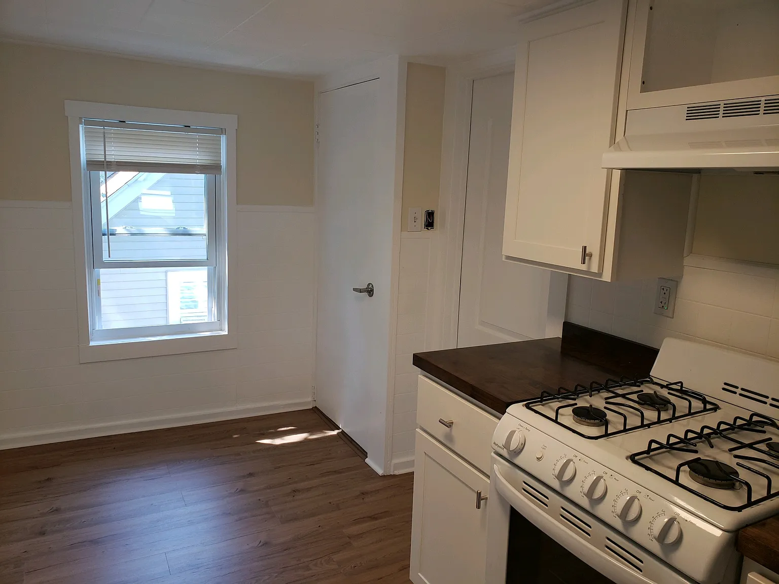 1 bed, 700 sqft, $1,400 — Photo 3