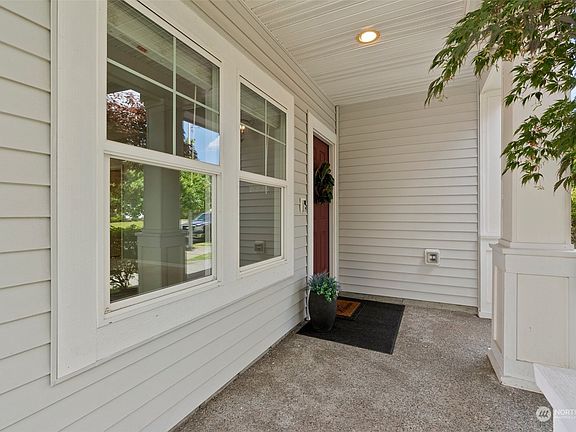 4th image of 2028 62nd Street SE