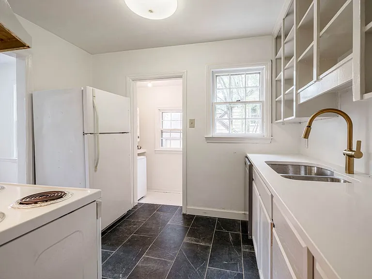 2922 Oberlin Rd — Photo 15