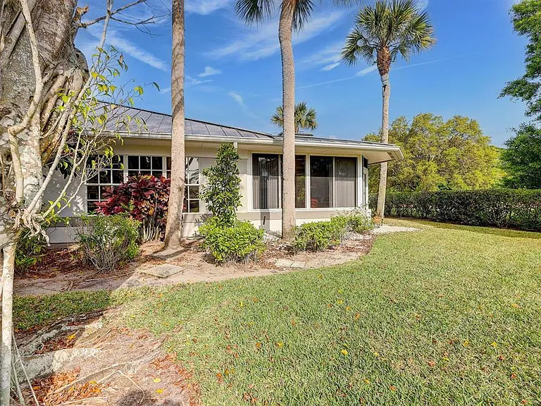 7334 Pine Creek Way — Photo 27