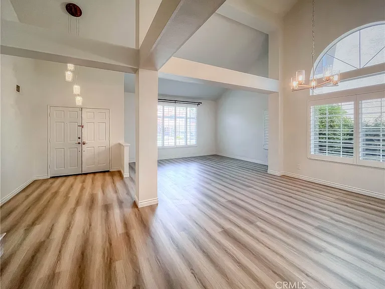 16140 Ridgeview Ln — Photo 3
