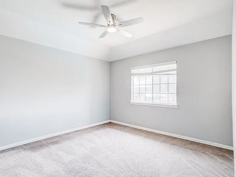 2816 Lakehollow Ln — Photo 33