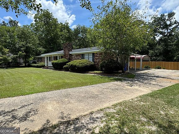 4th image of 108 Plum St