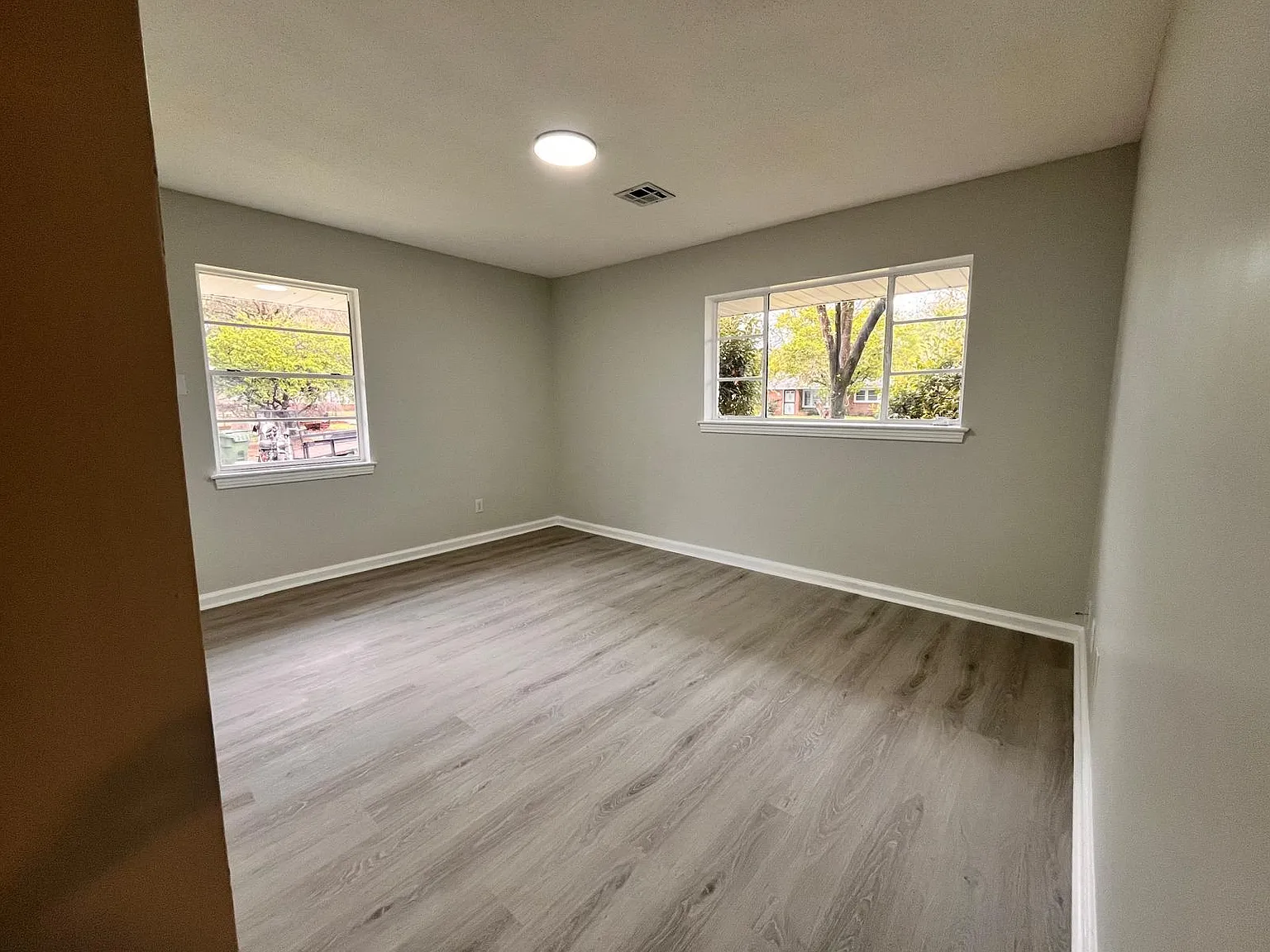 962 Hanover Drive - 1 — Photo 3
