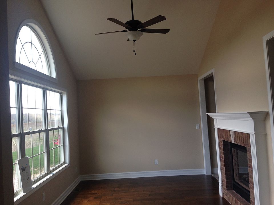 1st image of 40 Cottagewood Ln