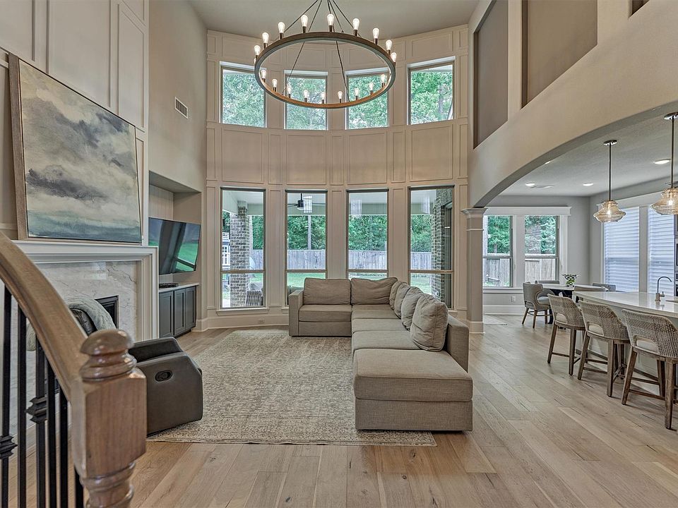 1st image of 323 Cadela Drive