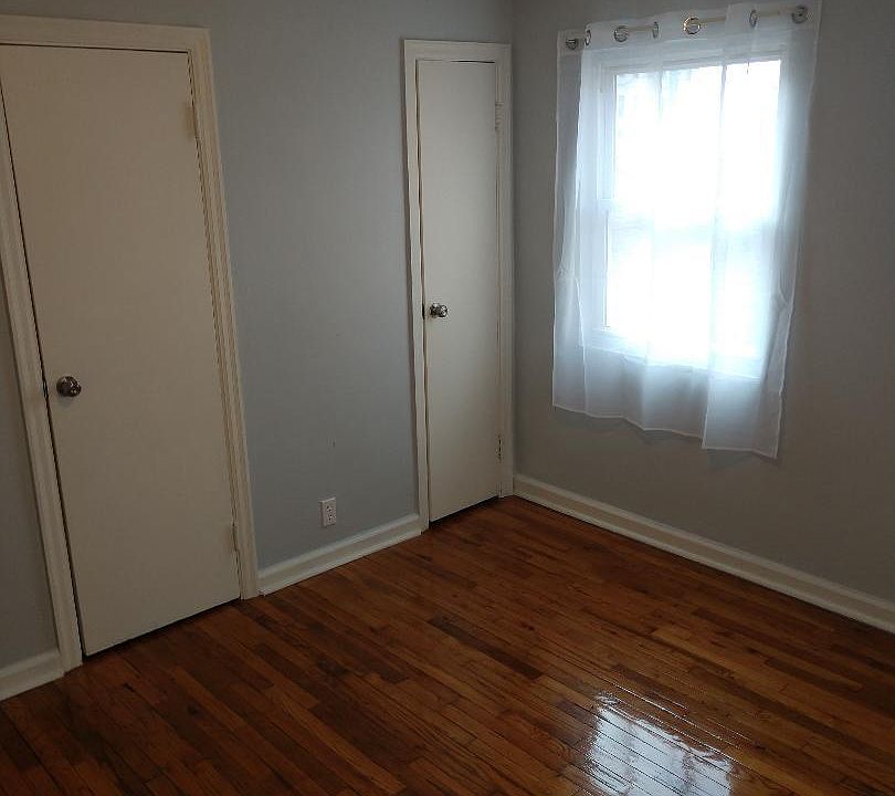 Bedroom #1
