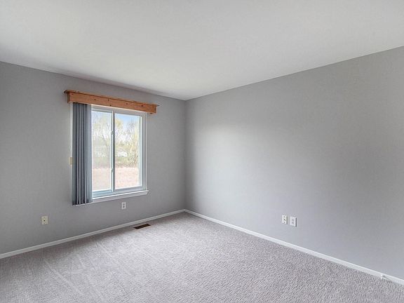5th image of 9527 Greenfield Ct