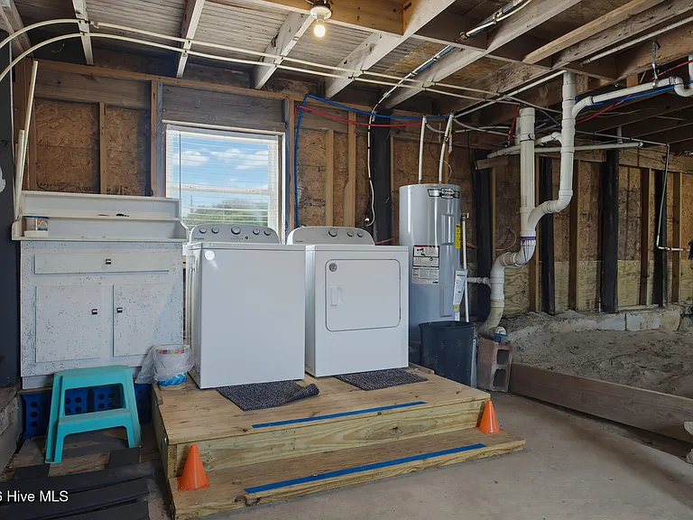 2999 Island Dr — Photo 30