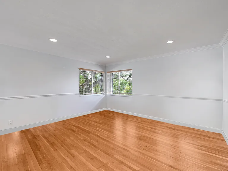Upstairs bedroom 2