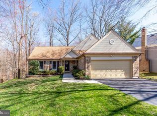 9202 Paloma Ln, Springfield, VA 22153