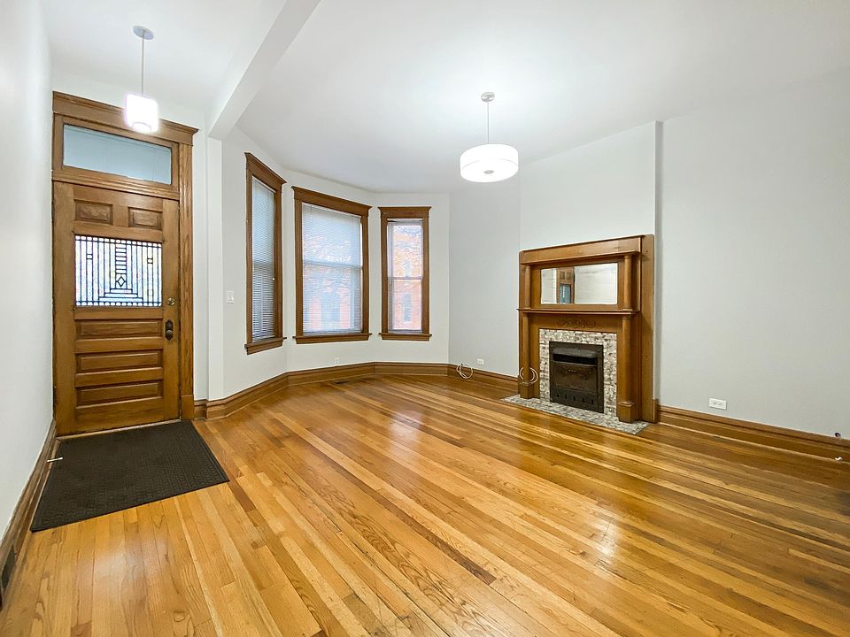 1st image of 1814 N Wilmot Ave #1
