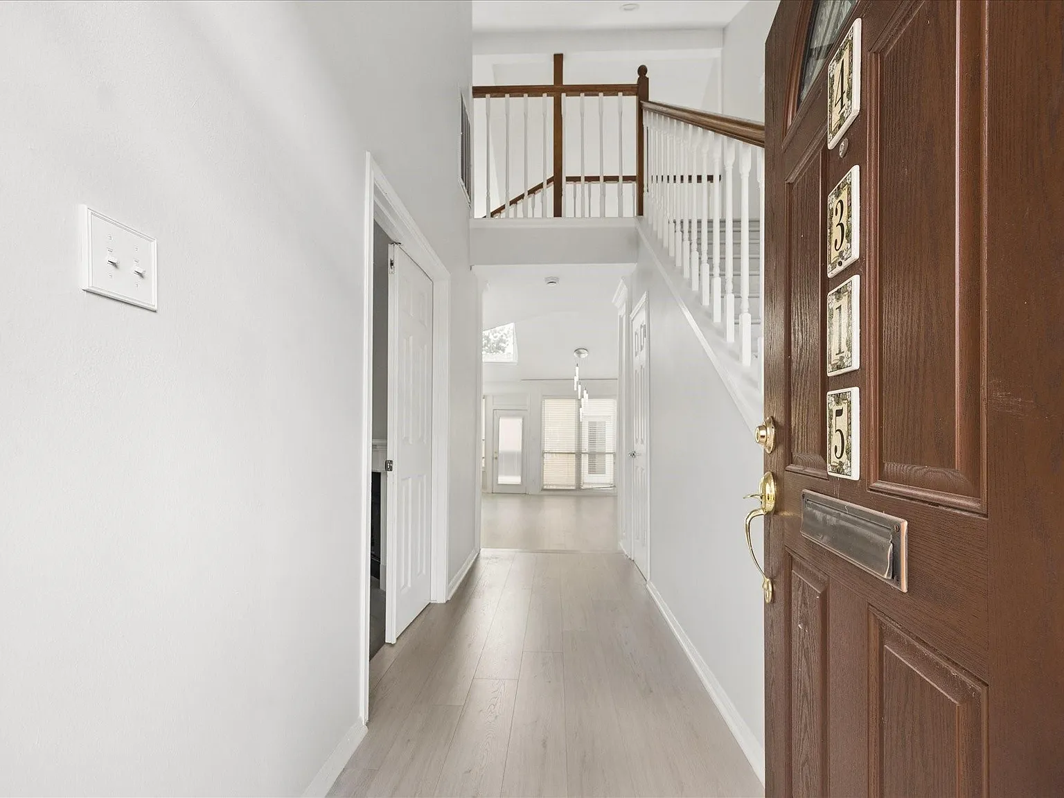 3 bed, 2.5 bath, 1814 sqft, $3,500 — Photo 2