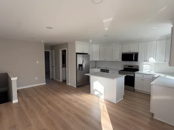 907 W Browning Rd, Bellmawr, NJ 08031