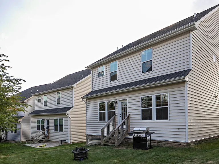 792 Village Club Dr — Photo 2